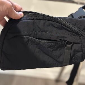 On the Beat belt bag— 4.5L
